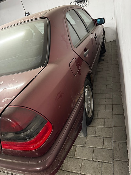 Mercedes-Benz C180 10 of 12