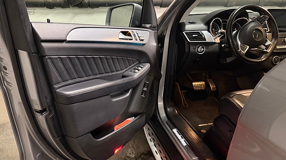 Mercedes-Benz GLE250 d 30 of 30