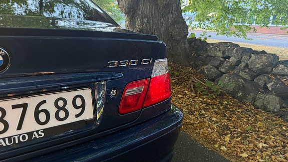 BMW 330Ci 7 of 15