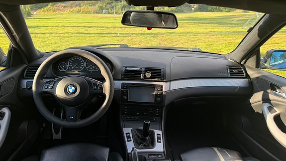 BMW 330Ci 9 of 15