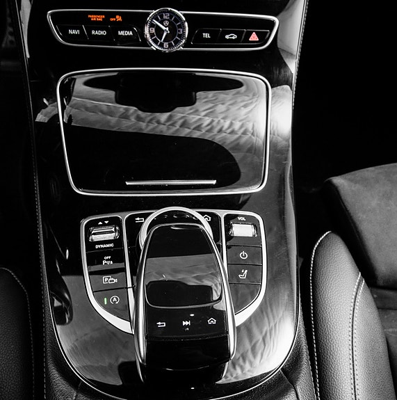 Mercedes-Benz E220 d 24 of 30