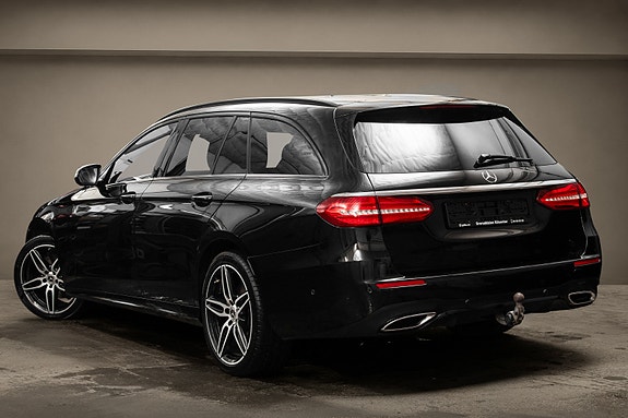 Mercedes-Benz E220 d 2 of 30