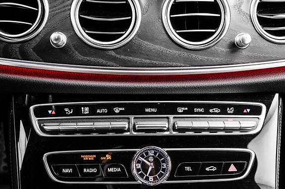 Mercedes-Benz E220 d 25 of 30