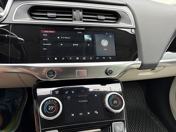 Jaguar I-PACE 15 of 30