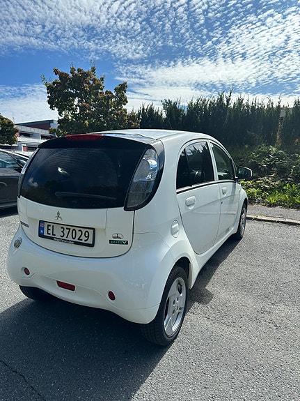 Mitsubishi i-Miev 7 of 18
