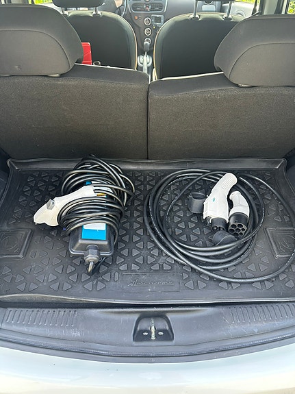 Mitsubishi i-Miev 12 of 18