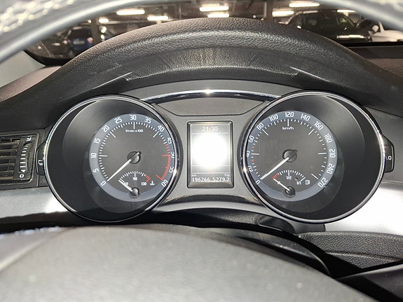 Skoda Superb 20 of 28
