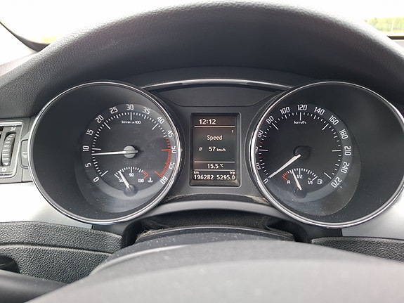 Skoda Superb 28 of 28