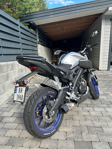 Yamaha MT-125 4 of 11