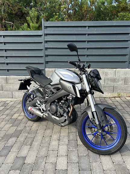 Yamaha MT-125 3 of 11