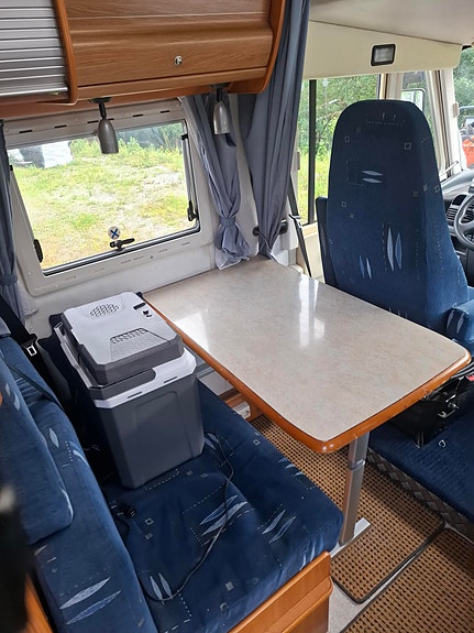 Hymer 8 of 12