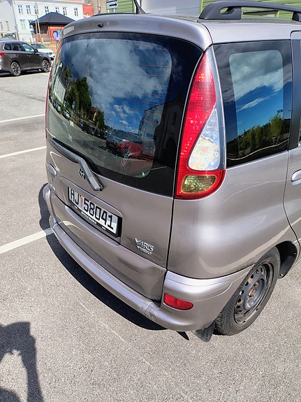 Toyota Yaris Verso 4 of 23