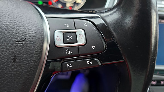 Volkswagen Passat Alltrack 21 of 30