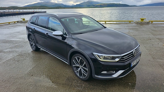 Volkswagen Passat Alltrack 8 of 30