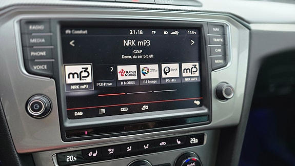 Volkswagen Passat Alltrack 18 of 30