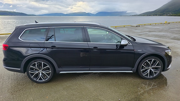 Volkswagen Passat Alltrack 7 of 30