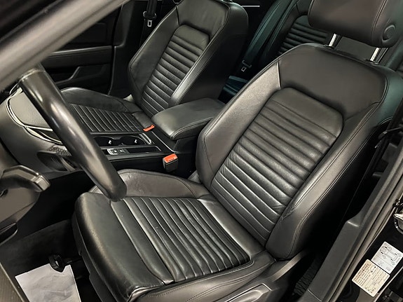 Volkswagen Passat Alltrack 25 of 30