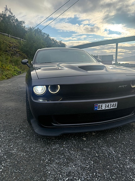 Dodge Challenger 11 of 17