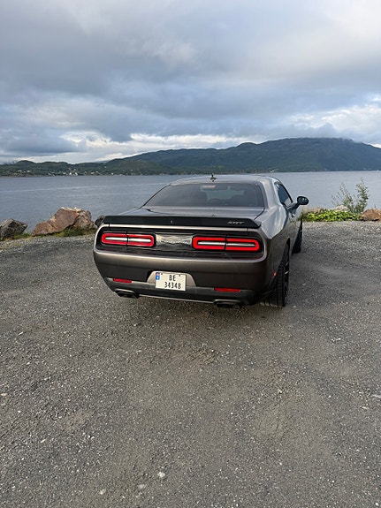Dodge Challenger 5 of 17