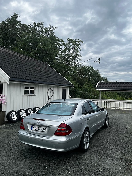 Mercedes-Benz E220 d 3 of 14
