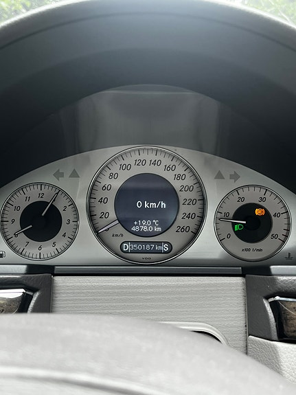 Mercedes-Benz E220 d 14 of 14