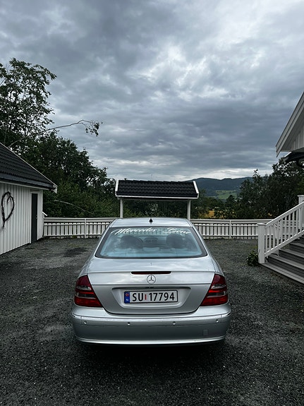 Mercedes-Benz E220 d 4 of 14