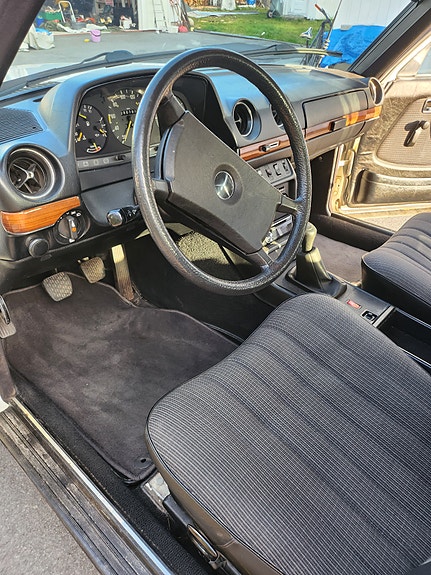 Mercedes-Benz 200 7 of 10