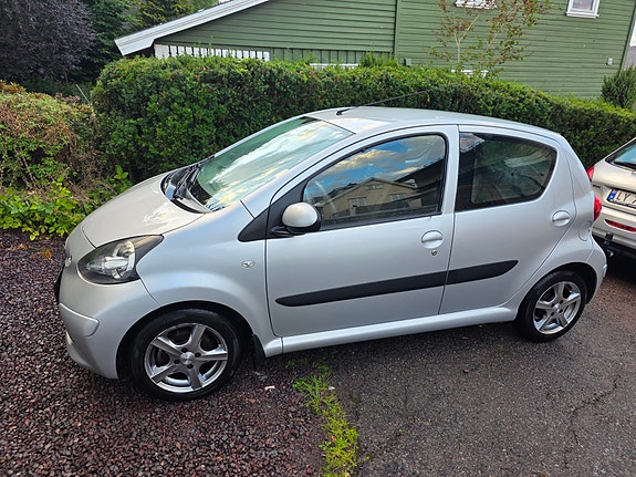 Toyota Aygo 3 of 8