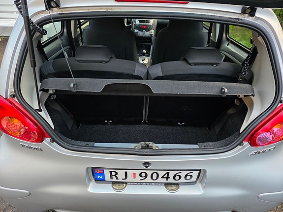 Toyota Aygo 4 of 8