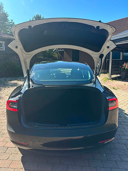 Tesla Model 3 15 of 24