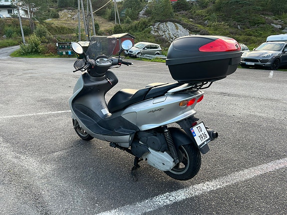 Yamaha YP 125 Majesty 2 of 10