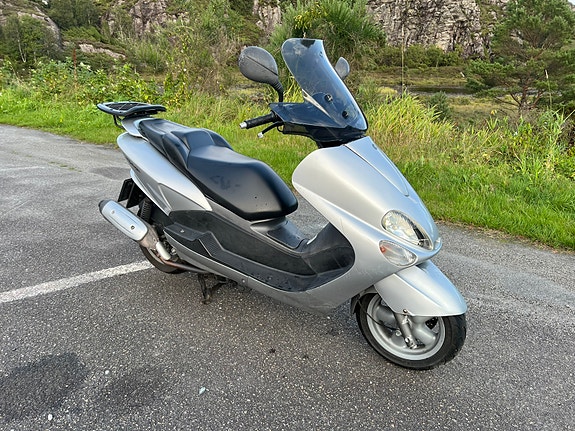 Yamaha YP 125 Majesty 3 of 10