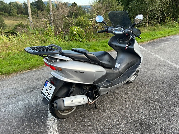Yamaha YP 125 Majesty 4 of 10