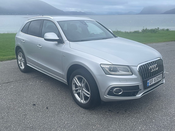 Audi Q5 2 of 25