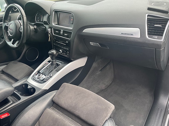 Audi Q5 12 of 25