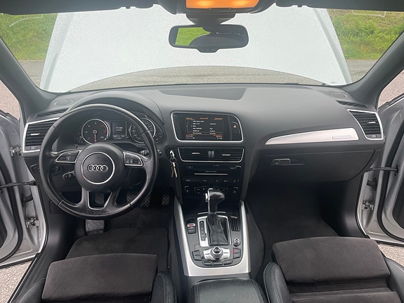 Audi Q5 9 of 25