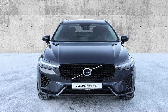 Volvo XC60 2 of 30