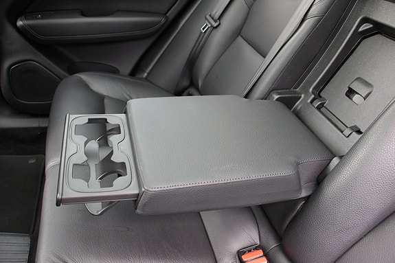 Volvo XC60 15 of 30