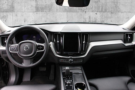 Volvo XC60 16 of 30