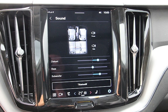 Volvo XC60 28 of 30