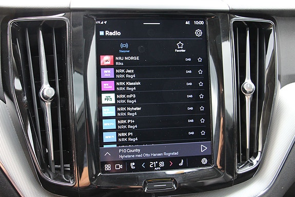 Volvo XC60 25 of 30