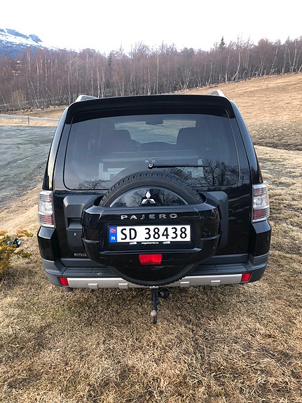 Mitsubishi Pajero 6 of 7