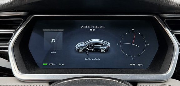 Tesla Model S 9 of 9