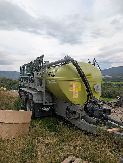 Fliegl 11000 2 of 9
