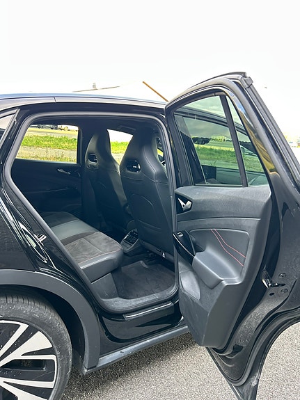 Volkswagen ID.5 GTX 21 of 29