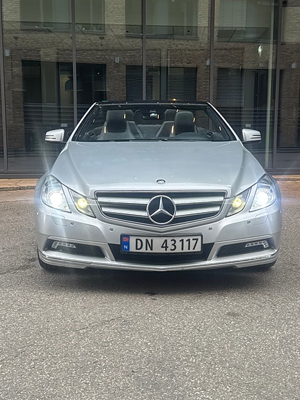 Mercedes-Benz E220 13 of 25