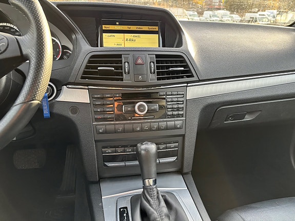 Mercedes-Benz E220 25 of 25