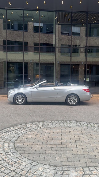 Mercedes-Benz E220 10 of 25
