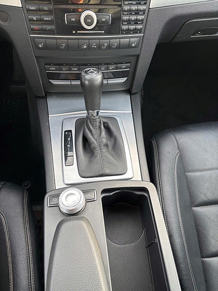 Mercedes-Benz E220 24 of 25
