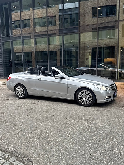 Mercedes-Benz E220 15 of 25